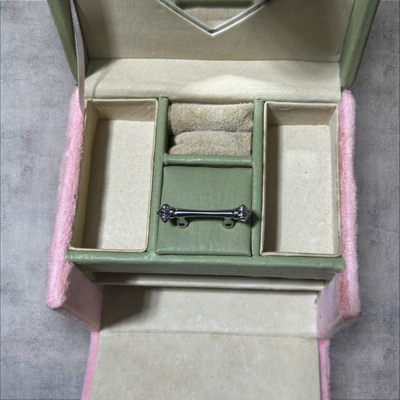 Juicy Couture Jewelry Box Pink & Mint Green Silver Heart *No Inside Drawers* - Picture 12 of 12
